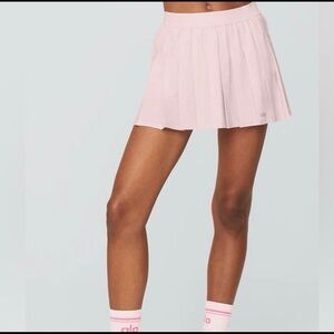 Alo Yoga Varsity Tennis Skirt skort in Pink Sugar